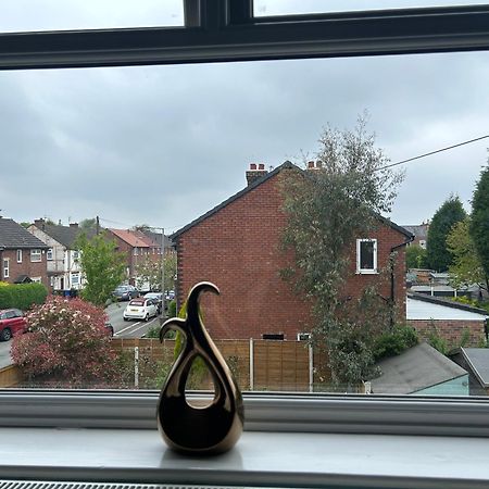 Quiet Double Bedroom With Garden View, Breakfast Hazel Grove Eksteriør billede