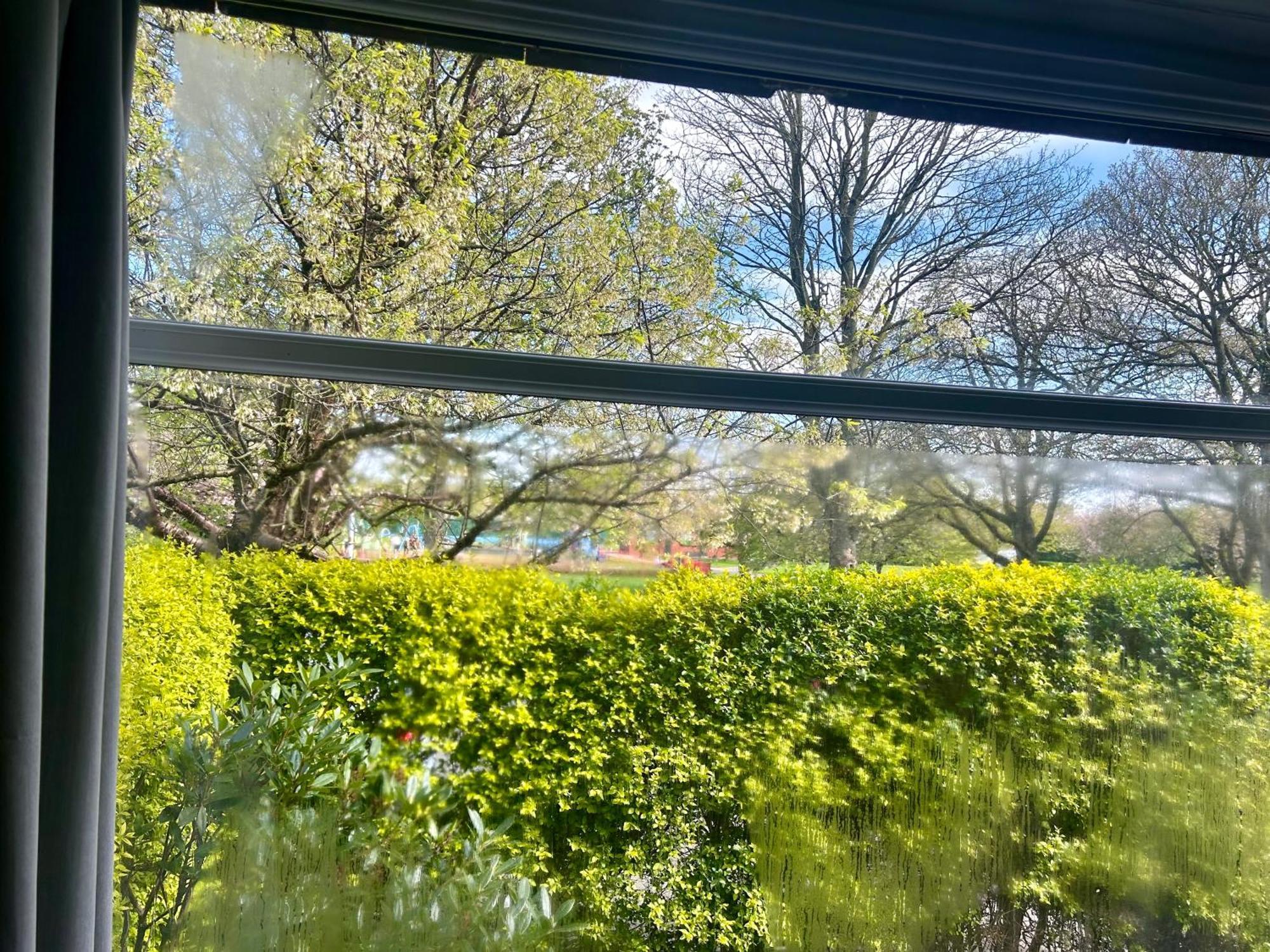Quiet Double Bedroom With Garden View, Breakfast Hazel Grove Eksteriør billede